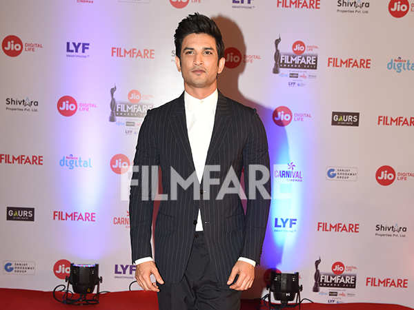 Sushant Singh Rajput looks hotter than ever at the Jio Filmfare Awards 2017