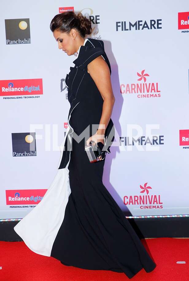 HOT! Neha Dhupia Sizzles On The Red Carpet Of Reliance Digital And ...