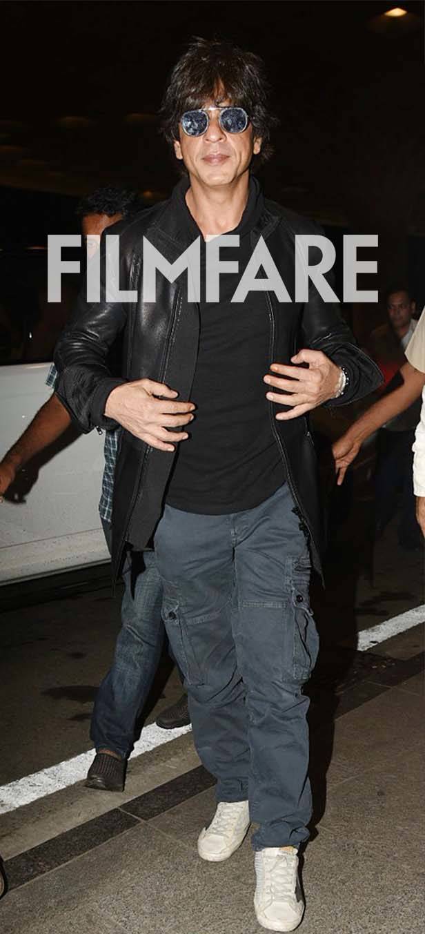 Shah Rukh Khan Looks Swagger In Black