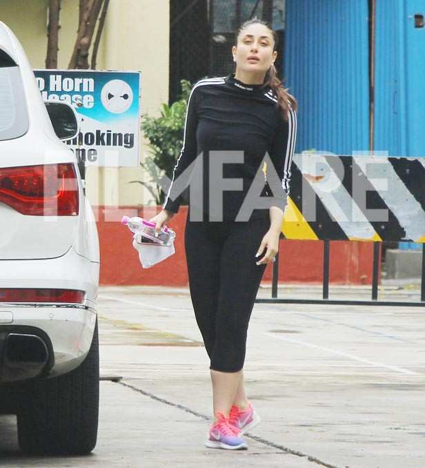 Kareena Kapoor Khan gets snapped outside her gym | Filmfare.com
