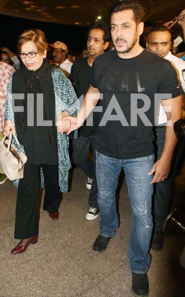 Salman Khan Escorts Stepmom Helen To The Airport | Filmfare.com