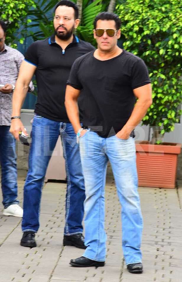 Salman khan 2025 bootcut jeans