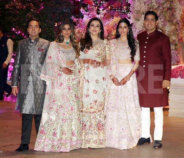 Snapped: Akash Ambani and Shloka Mehta at their engagement ceremony ...