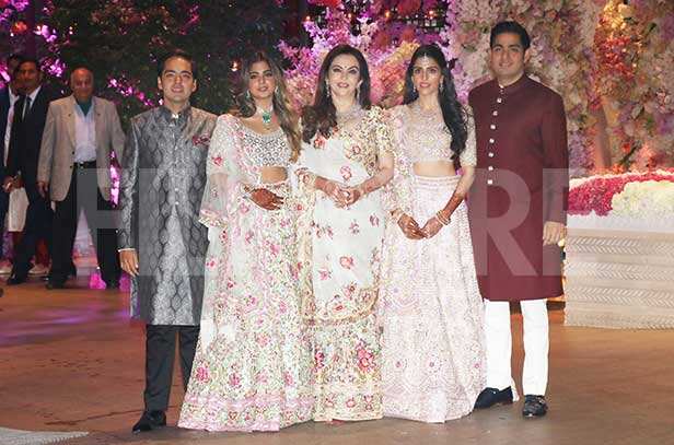 Snapped: Akash Ambani and Shloka Mehta at their engagement ceremony ...