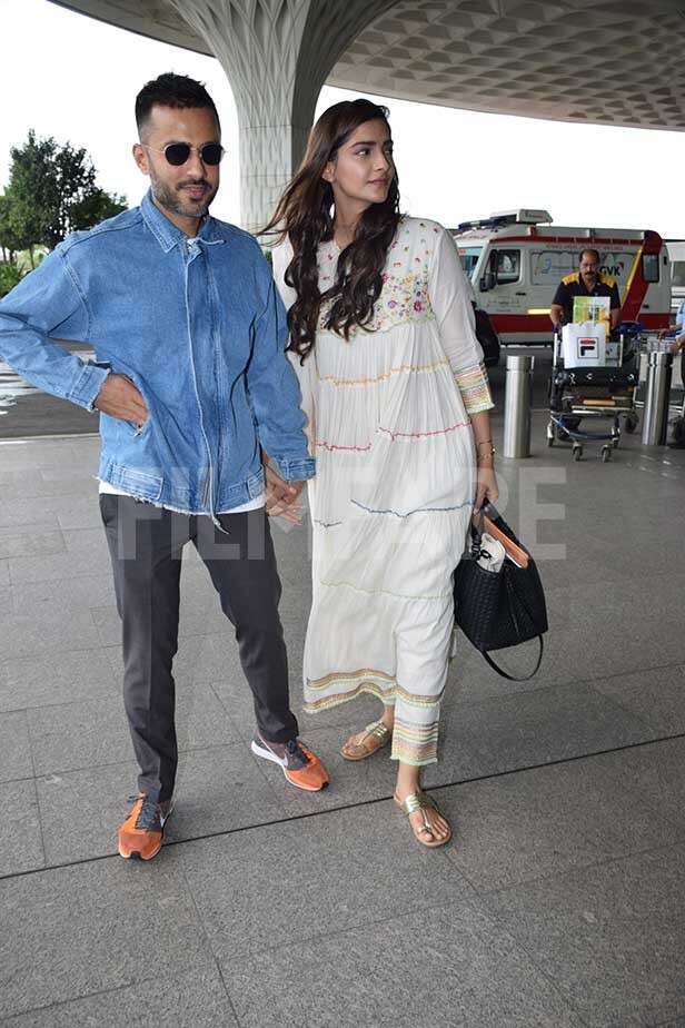 Off to their Honeymoon? Sonam Kapoor and Anand Ahuja snapped at the ...