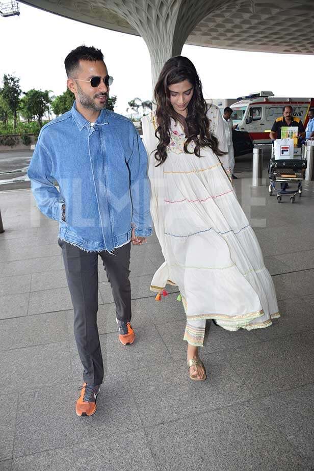 Off to their Honeymoon? Sonam Kapoor and Anand Ahuja snapped at the ...