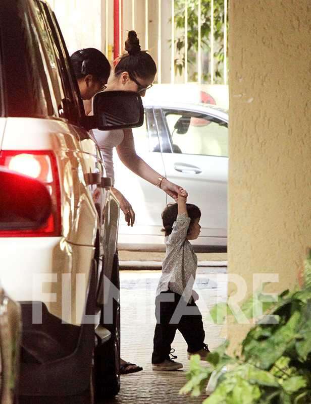 Taimur Ali Khan Looks Adorable With Mom Kareena Kapoor Khan