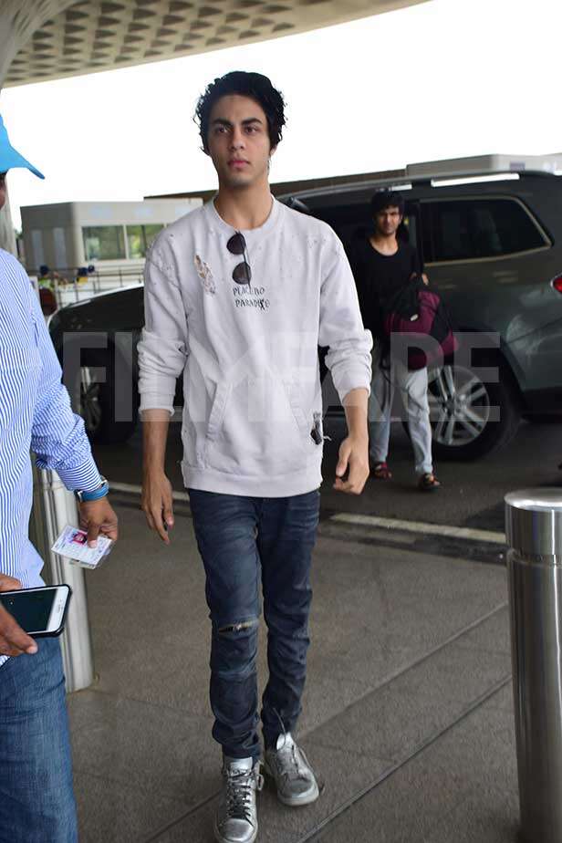 Aryan Khan Snapped At Mumbai Airport Filmfare aryan-khan-snapped-at-mumbai-airport-filmfare
