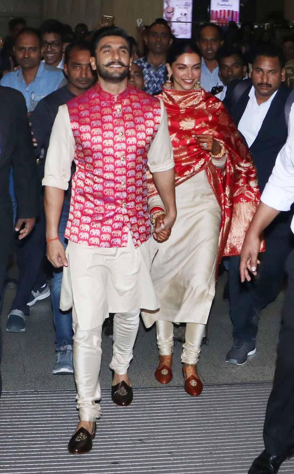 Ranveer Singh, Deepika Padukone with family arrive from Amritsar
