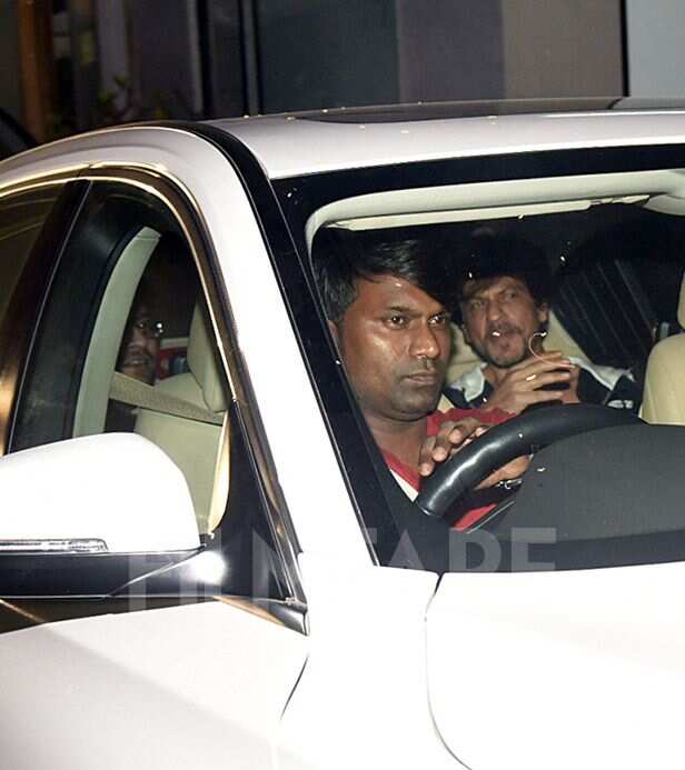 Shah Rukh Khan looks ecstatic after his meeting with Aanand L Rai ...