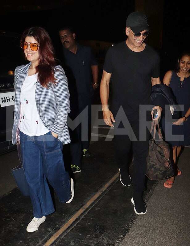 Akshay Kumar looks hip as he steps out with Twinkle Khanna | Filmfare.com