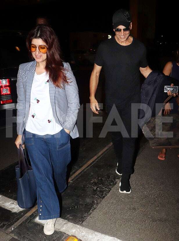 Akshay Kumar Looks Hip As He Steps Out With Twinkle Khanna | Filmfare.com