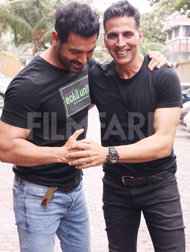 John Abraham And Akshay Kumar’s Camaraderie Is Unmissable In These ...