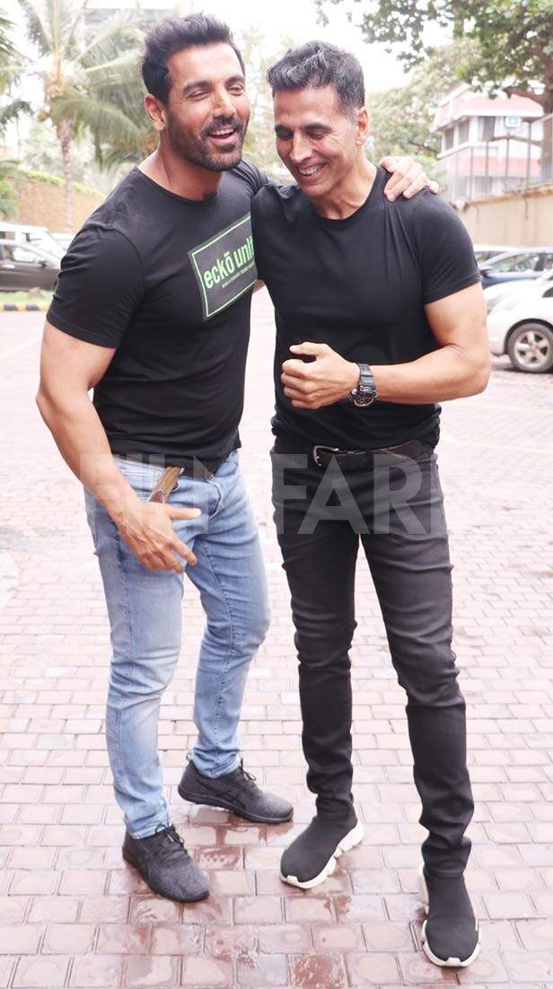 John Abraham And Akshay Kumar’s Camaraderie Is Unmissable In These ...