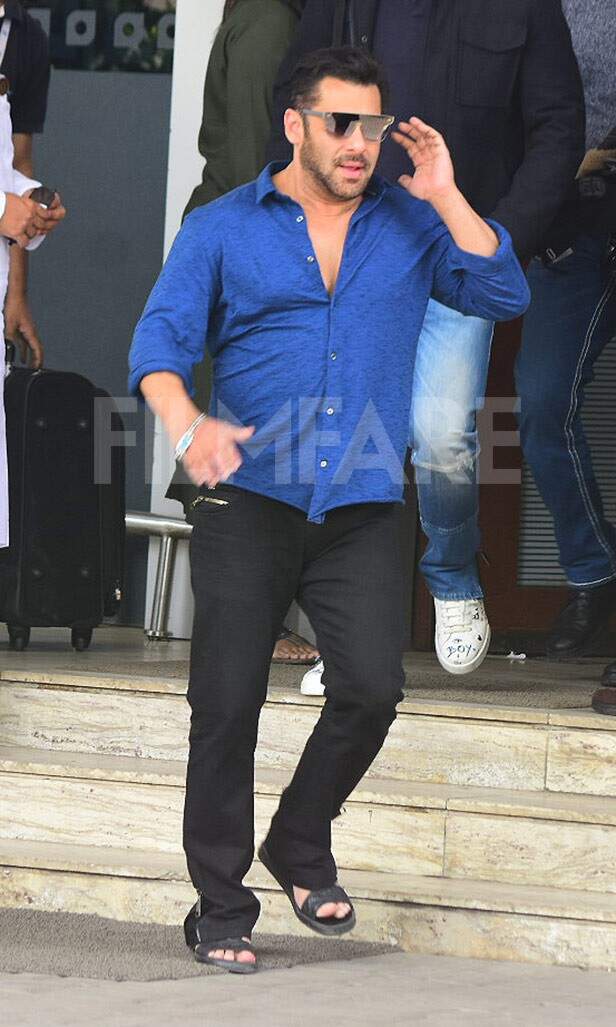 Salman Khan clicked on his return from Chandigarh | Filmfare.com