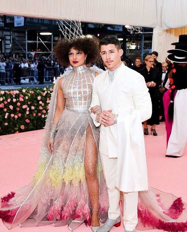 Priyanka Chopra and Nick Jonas rock the Met Gala 2019 red carpet ...