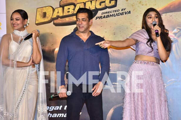 Salman Khan Sonakshi Sinha Saiee Manjrekar Launch Dabangg 3s Trailer