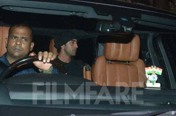 Photos! Ranbir Kapoor visits girlfriend Alia Bhatt on set | Filmfare.com