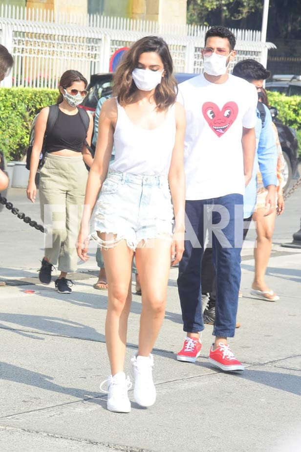 Photos: Deepika Padukone and Siddhant Chaturvedi spotted together