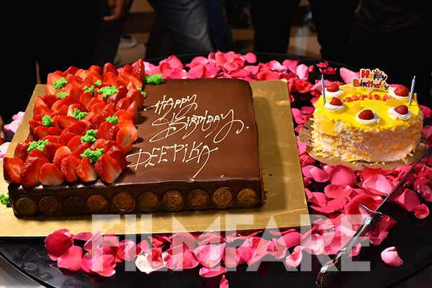 Update more than 76 birthday cake deepika best - awesomeenglish.edu.vn