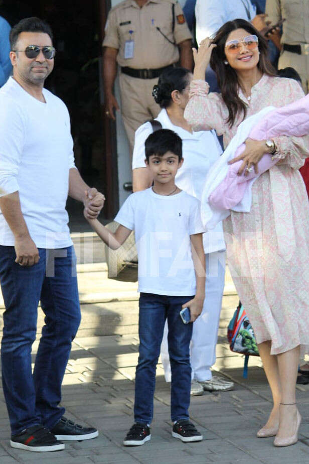 In pictures: Shilpa Shetty Kundra brings home her baby girl | Filmfare.com