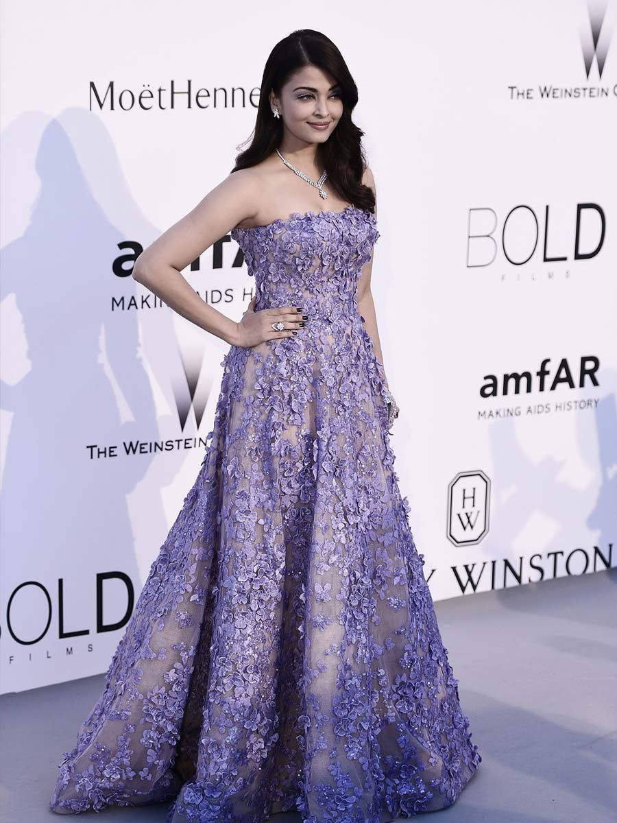 Aishwarya Rai Bachchan’s most elaborate red carpet appearances down the ...