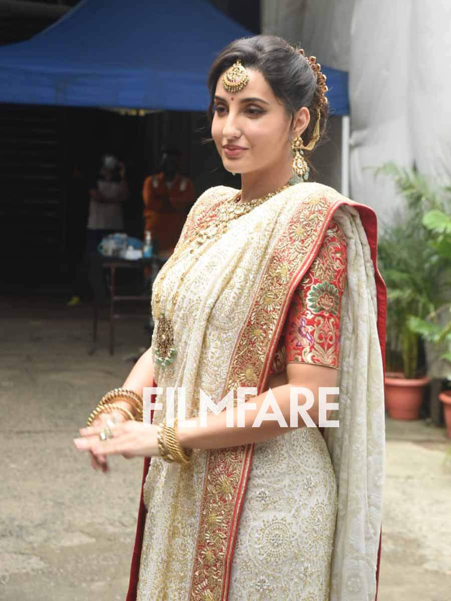 Nusrat Jahan, Mimi Chakraborty & Koel Mallick's Best Bengali Traditional  'White Saree Red Embroidery Looks' To Try Out For Durga Puja This Year