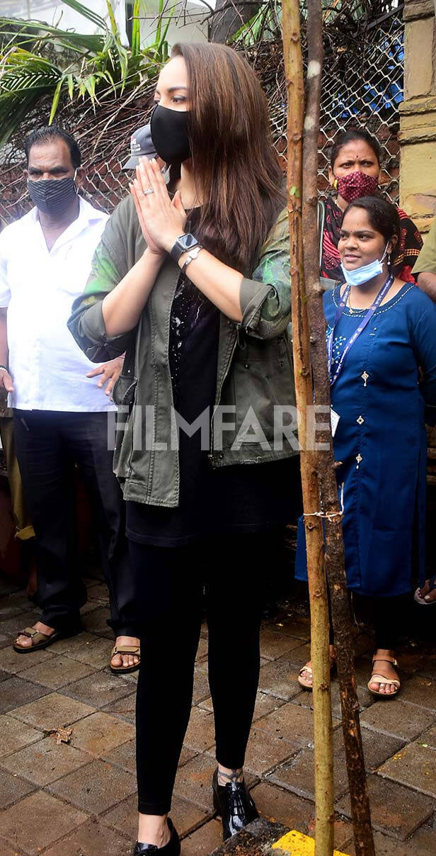 Poonam Sinha, Sonakshi Sinha, Shatrughan Sinha