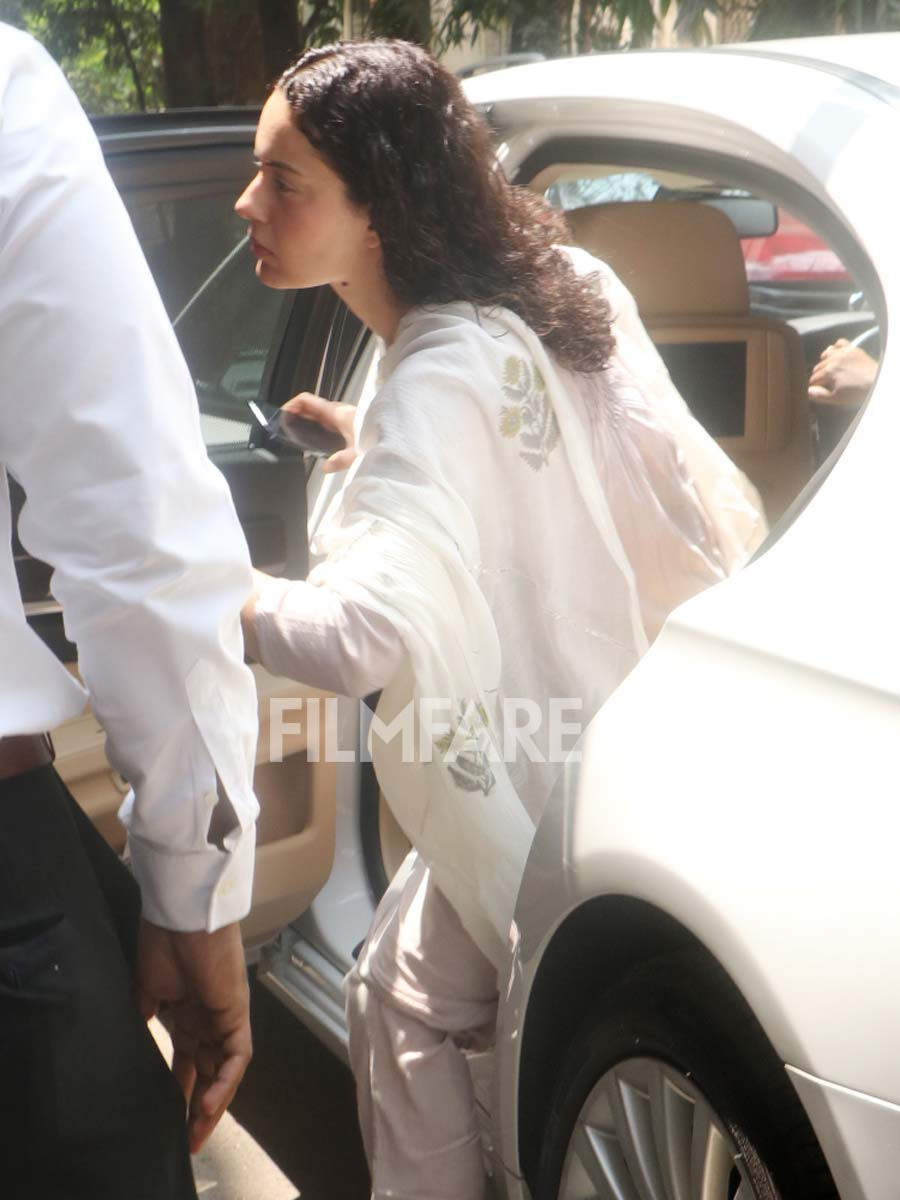 Photos! Kangana Ranaut snapped in the city | Filmfare.com