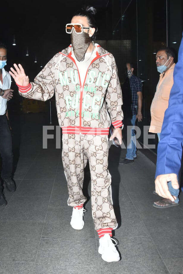 In Pictures: Ranveer Singh Snapped With Mother Anju Bhavnani 