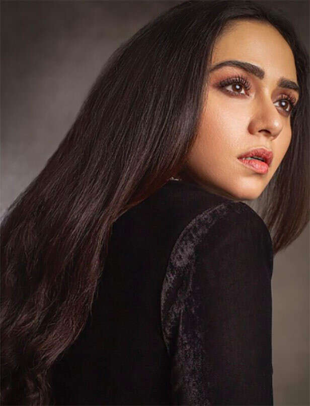 Amruta Khanvilkar seems enchanting in black Amruta Khanvilkar seems enchanting in black Amruta Khanvilkar