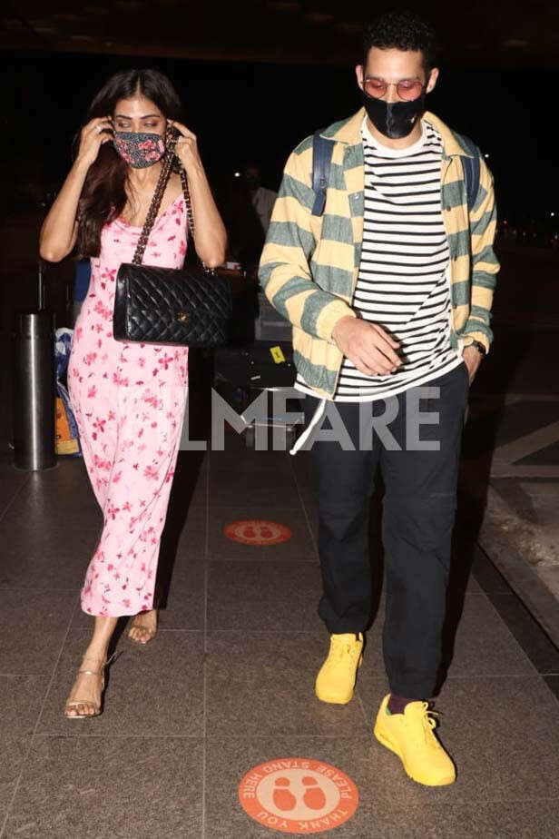 Siddhant Chaturvedi And Malavika Mohanan Make A Splash At The Airport ...