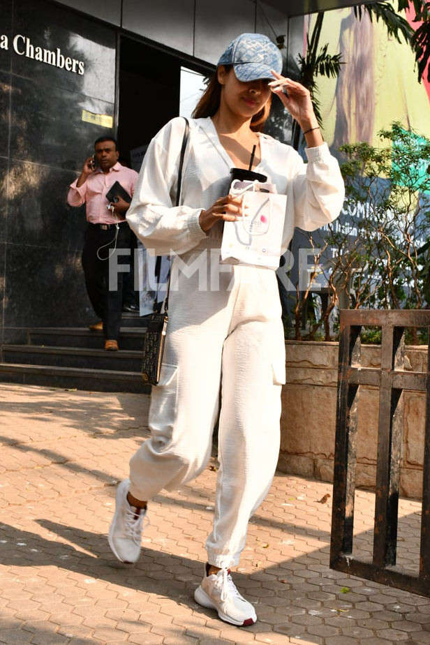 Love athleisure? Malaika Arora's silver Gucci track pants are just want you  need for parties