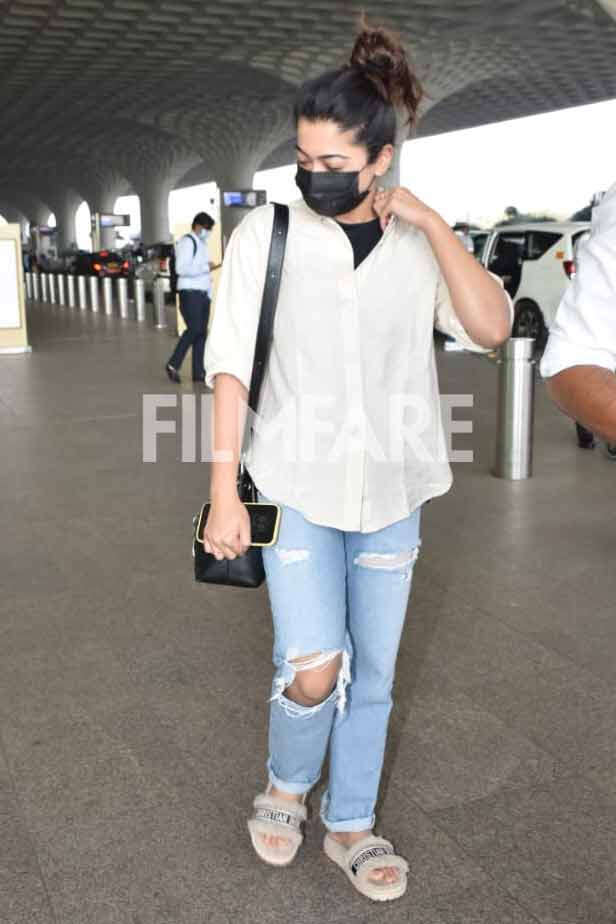 Rashmika Mandanna Gets Snapped At The Airport. See Pics: 