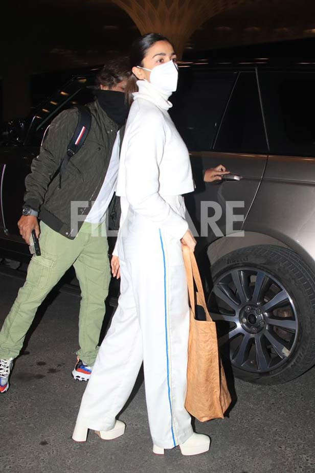 Alia Bhatt strutted at the airport donning a monochrome outfit