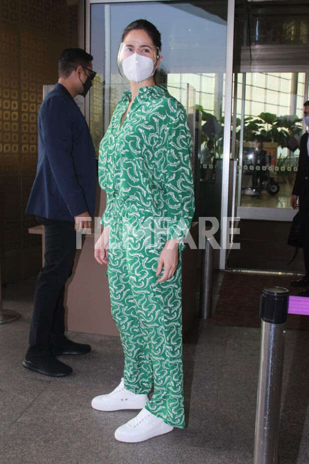 Pictures: Katrina Kaif clicked at the airport | Filmfare.com