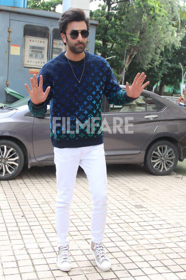 RanbirKapoor pulls up in style for celebrating #Shamshera's