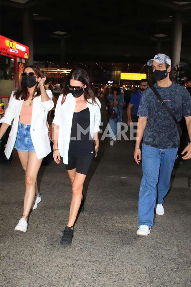 Katrina Kaif And Vicky Kaushal Return From Their Maldives Holiday With Their Friends 