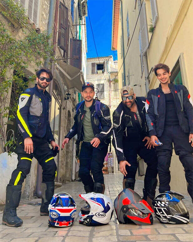 Shahid Kapoor, Kunal Kemmu, Suved Lohia, Ishaan Khatter