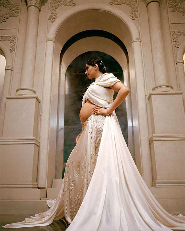 Pregnant Sonam Kapoor in ivory drape ensemble looks straight out of a  painting. See pics - India Today