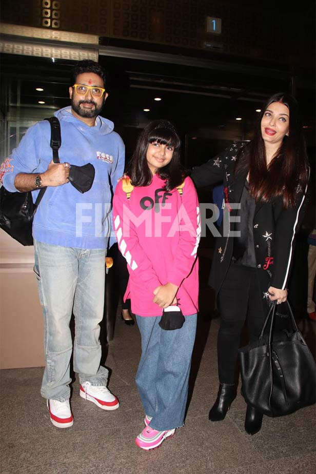 Aishwarya Rai Bachchan clicked with her family as she leaves for the ...