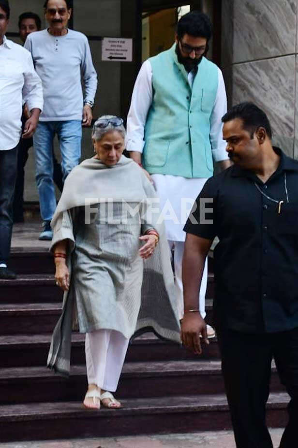 Jaya Bachchan, Abhishek Bachchan