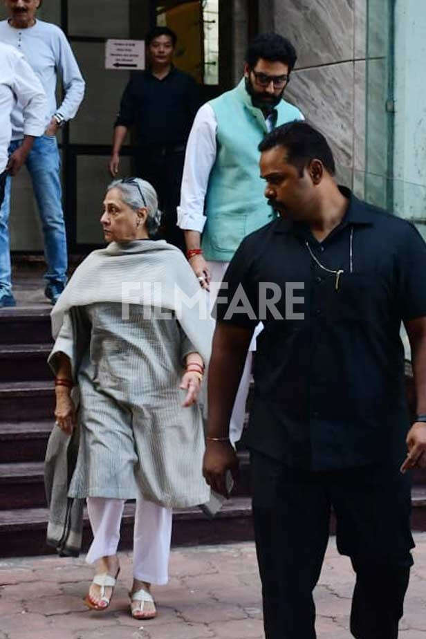 Abhishek Bachchan, Jaya Bachchan, Shabana Azmi And Others Attend Rakesh ...