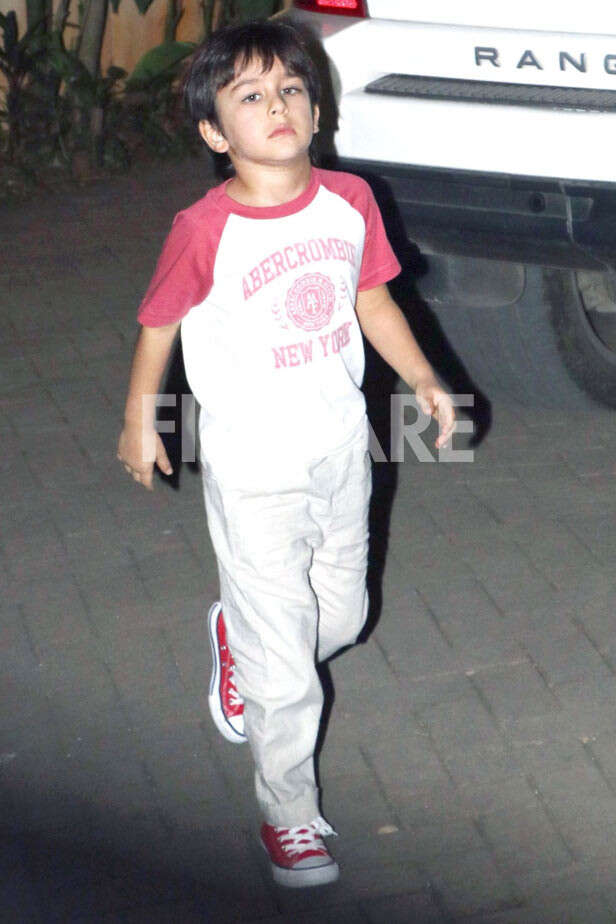 Kareena Saif Taimur Varun Dhawan