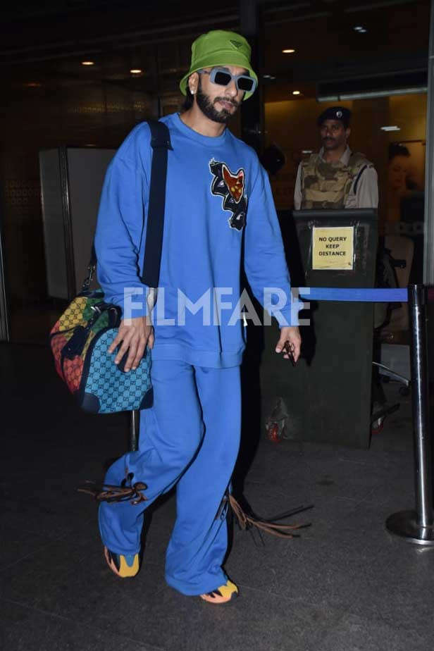 Ranveer Singh aces a casual airport look. See pics: 