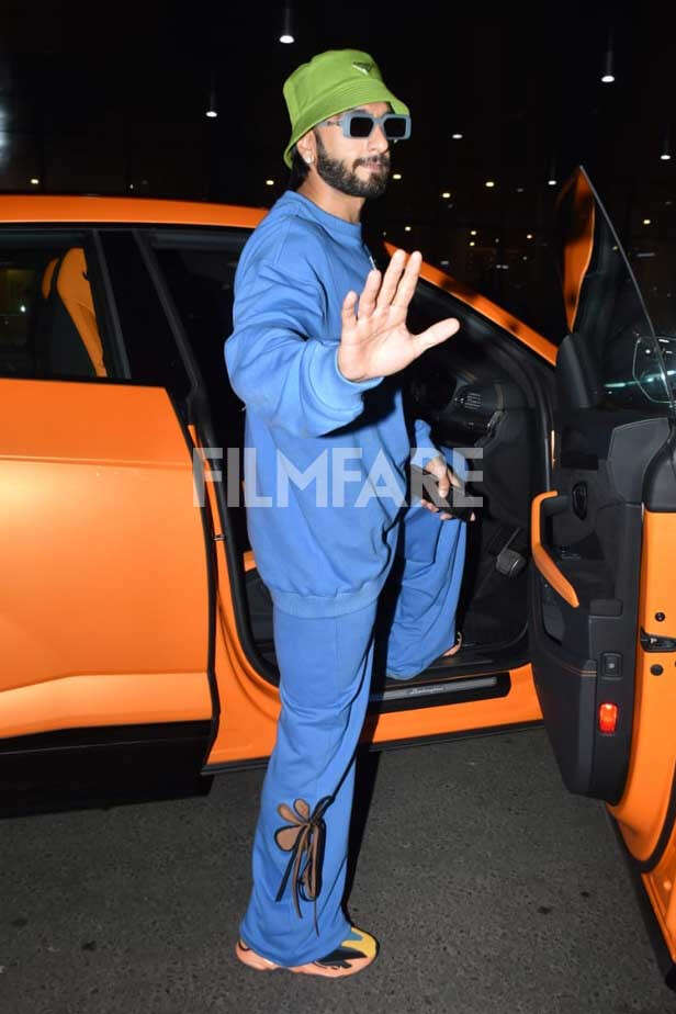 Ranveer Singh proves again that he has mastered the airport look