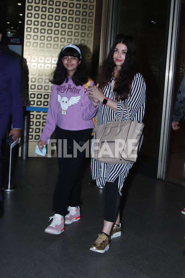 Aishwarya Rai Abhishek Bachchan at Airport