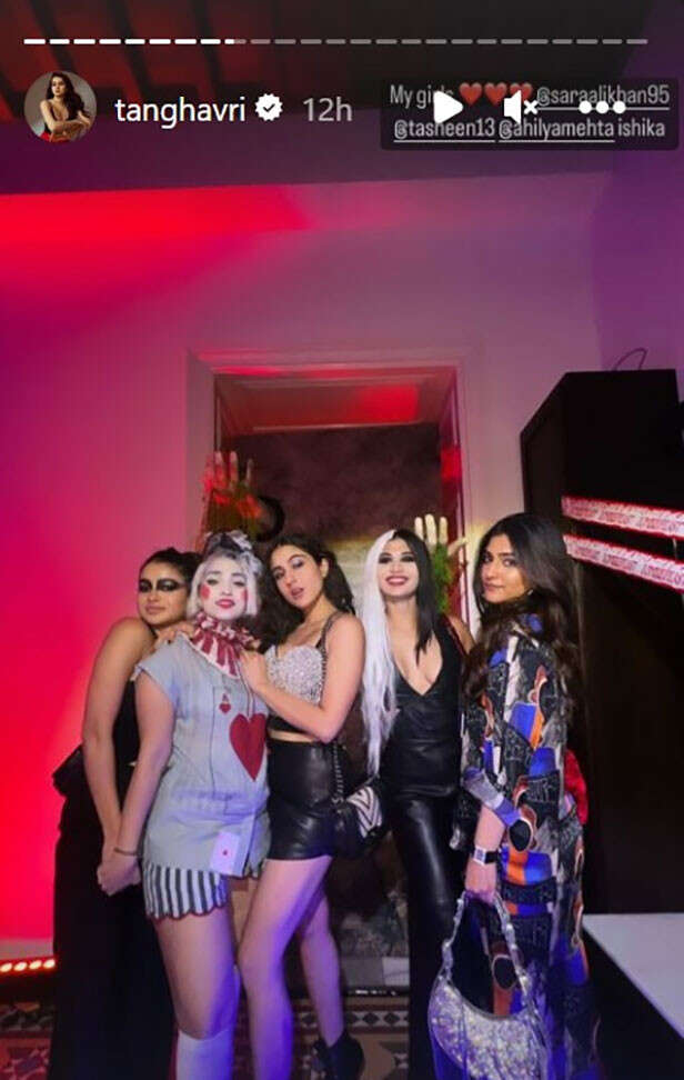 Sara Ali Khan Janhvi Kapoor Halloween Bash