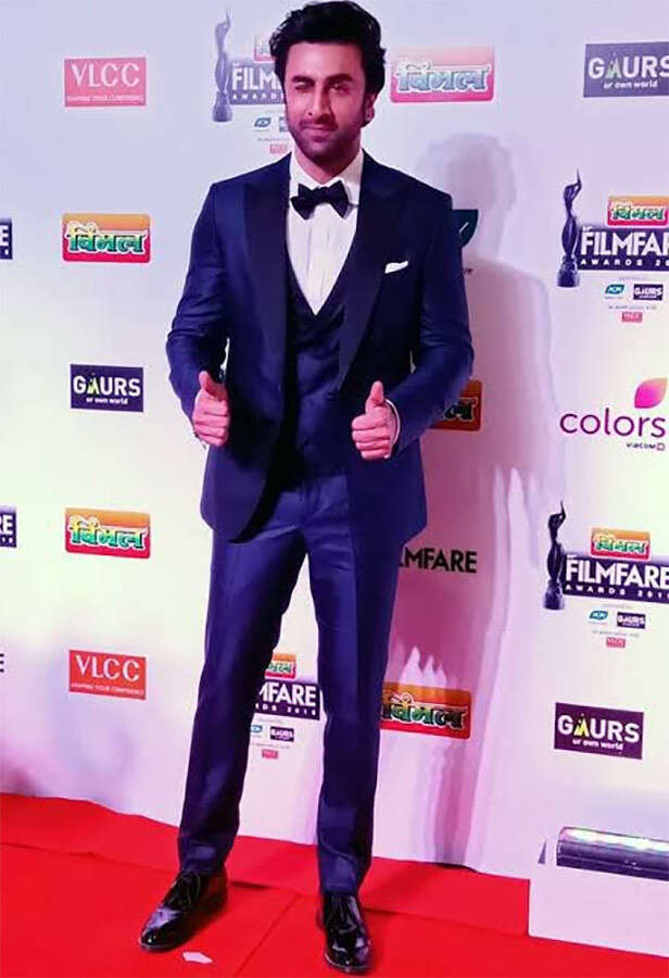 Filmfare Throwback: Best tuxedos worn by actors at the Filmfare Awards