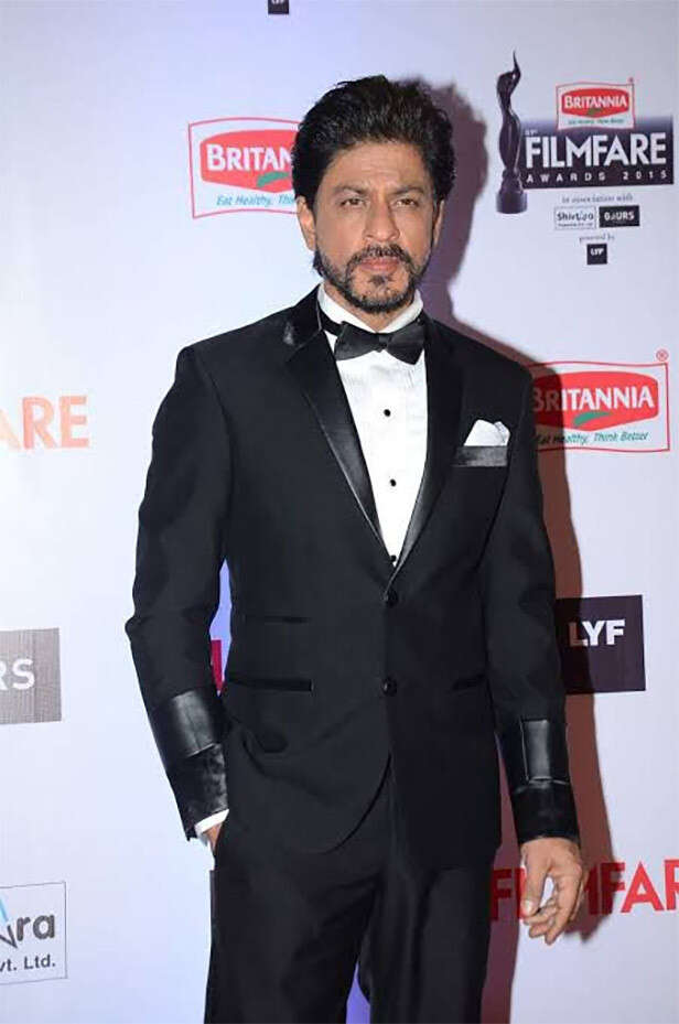 Filmfare Throwback: Best tuxedos worn by actors at the Filmfare Awards